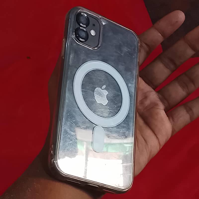 Apple iPhone 11 3