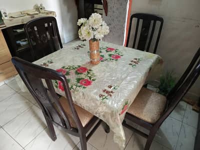 4 Seater Dinning Table | For SALE