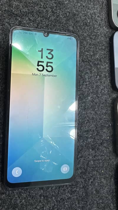 Samsung Mobile A06