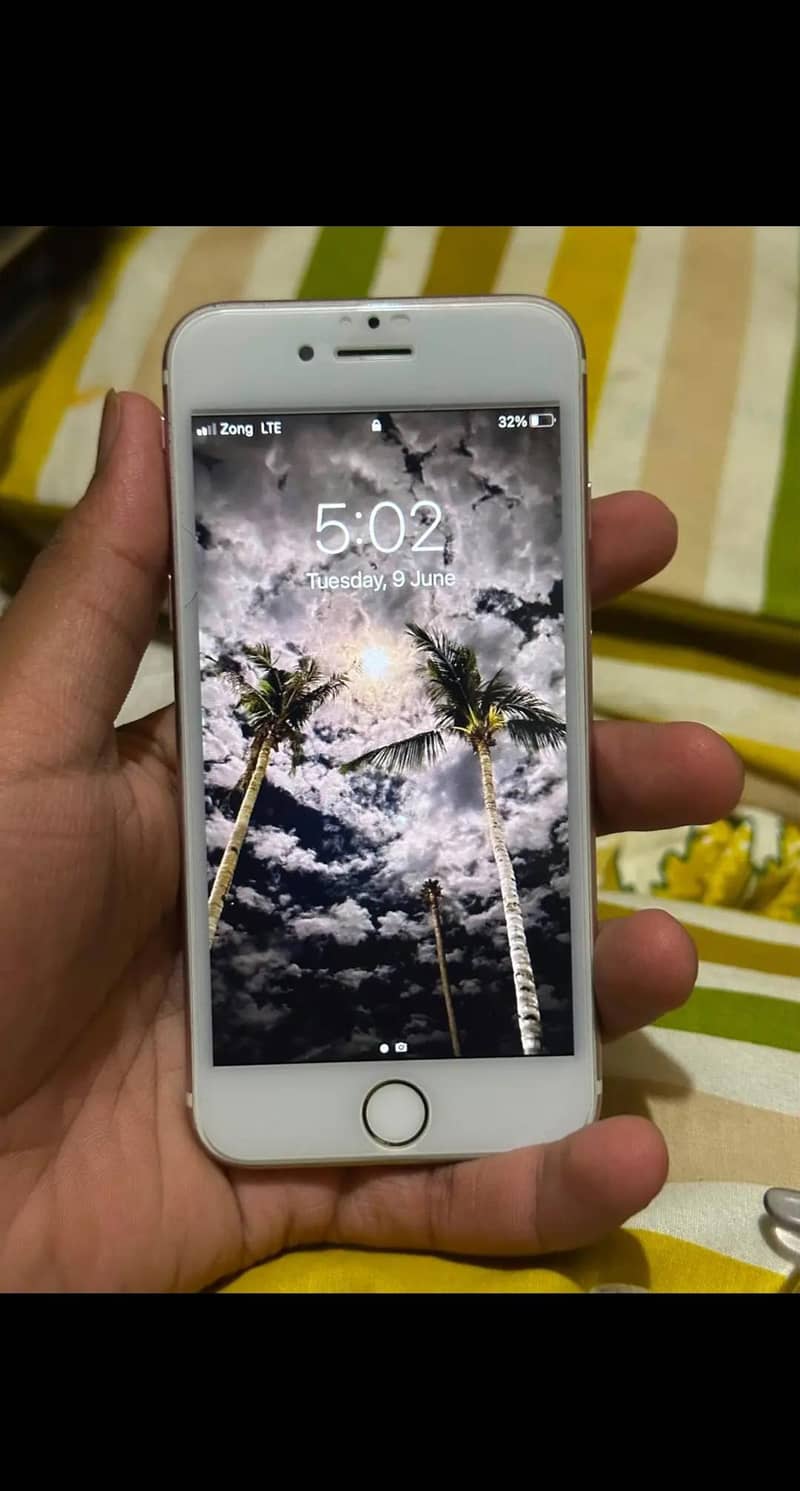 Apple iPhone 7 1