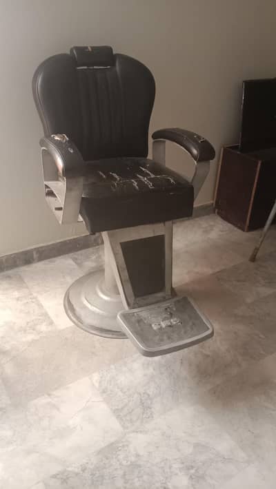 salon chair