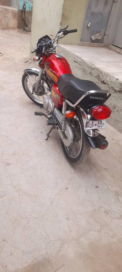 United 125