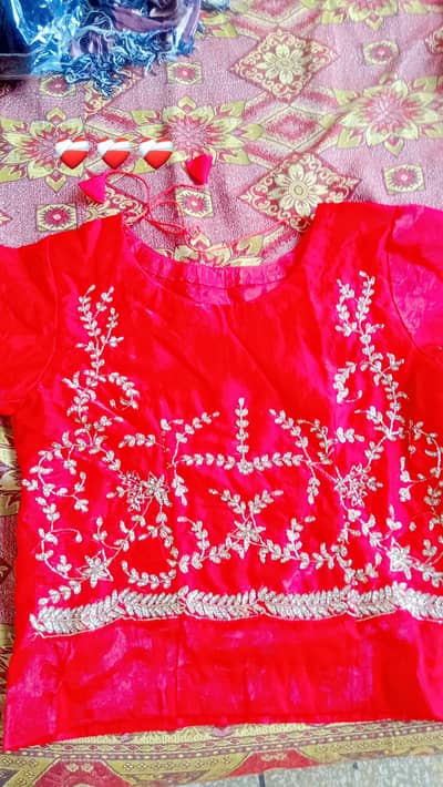 new brand sari red tmatri colour just 1tim wear 1 hors