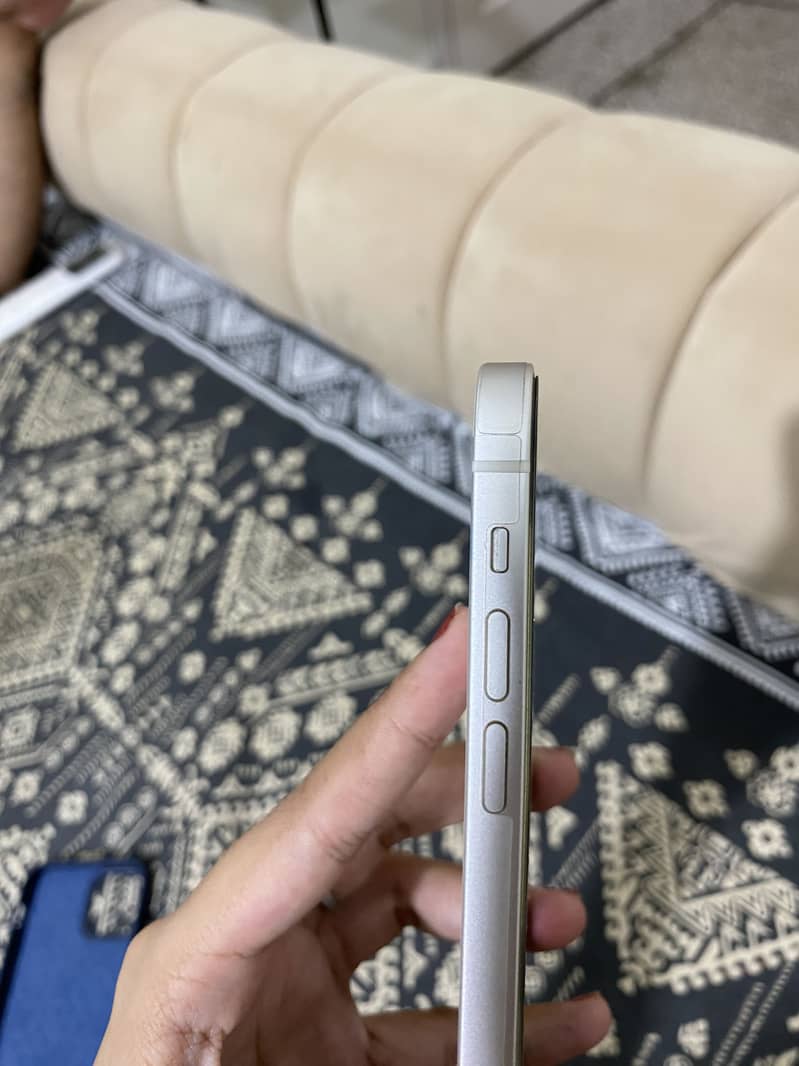 Apple iPhone 12 1