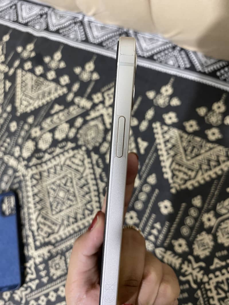 Apple iPhone 12 2
