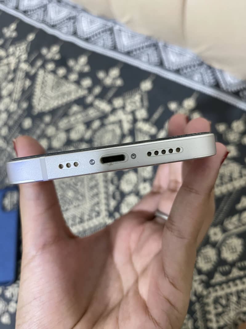 Apple iPhone 12 3