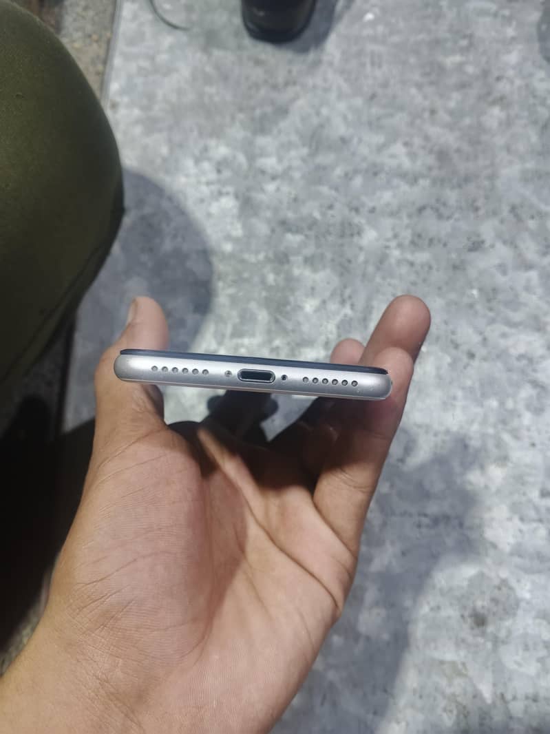 Apple iPhone SE 2