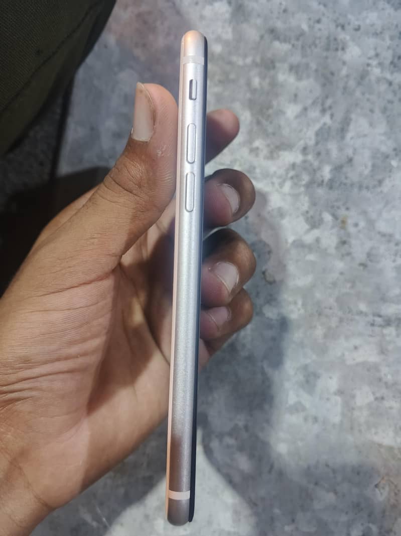 Apple iPhone SE 3