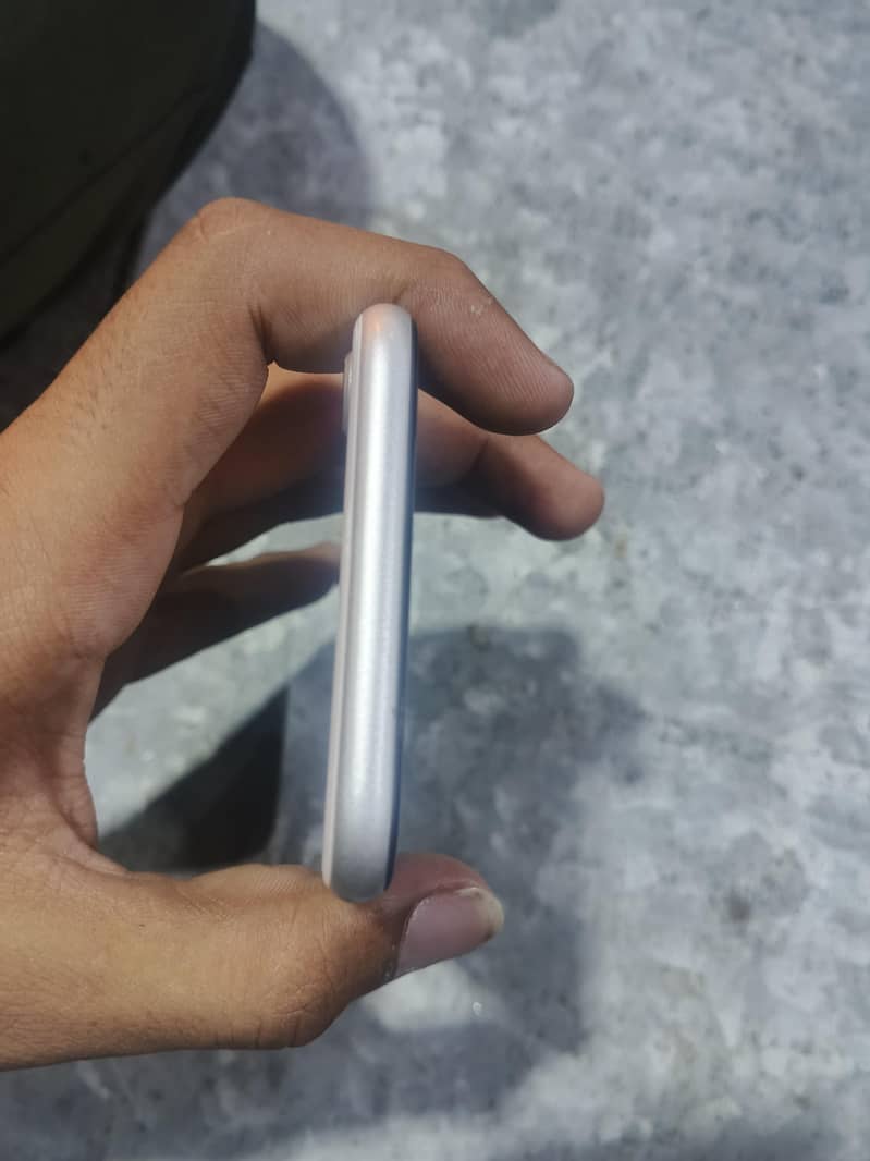 Apple iPhone SE 4
