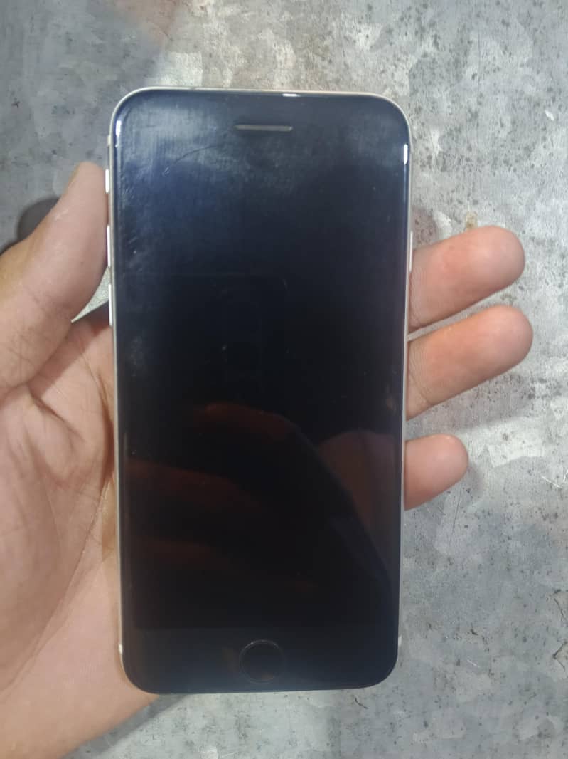Apple iPhone SE 6