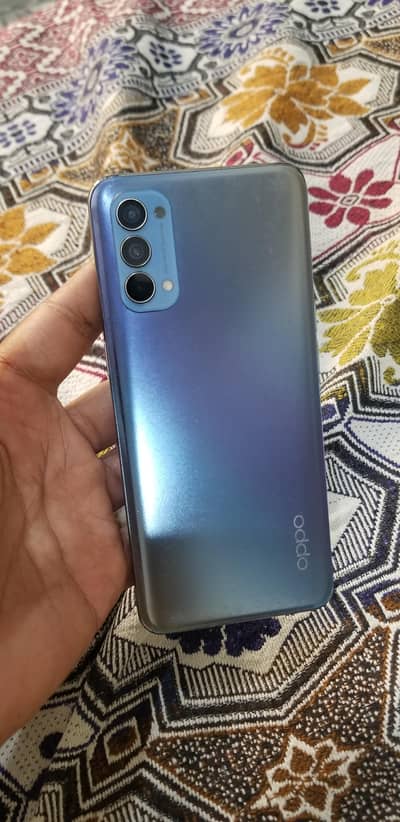 OPPO Reno4