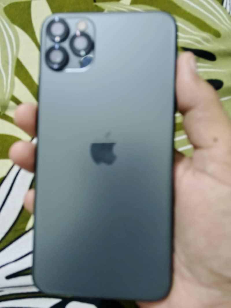 Apple iPhone 11 Pro Max 1