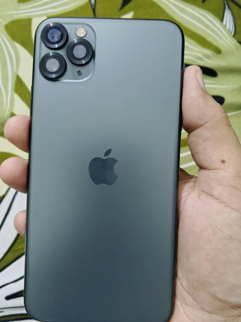 Apple iPhone 11 Pro Max 2