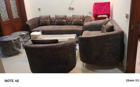 1 month  use huwe hn new  brand h 7 seater
