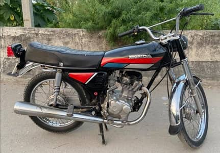 Honda 125 Down Model 2002 – Islamabad Number