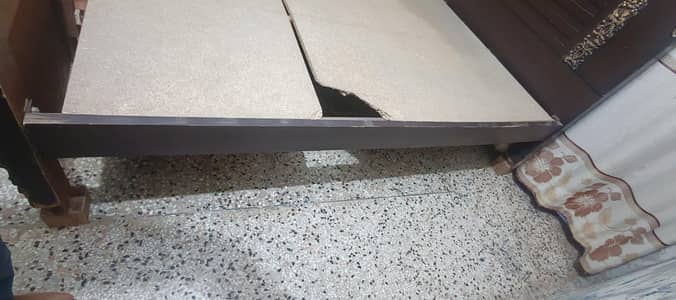 bed for sale condition is normal only for bed