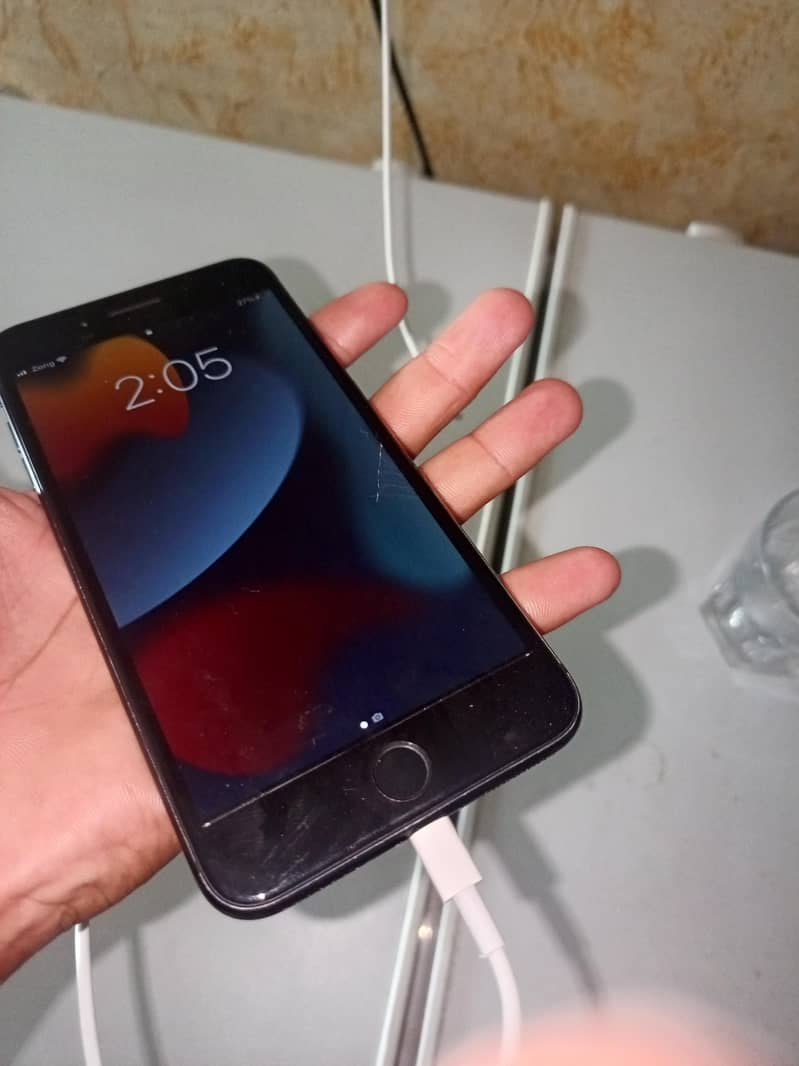 Apple iPhone 7 Plus 1