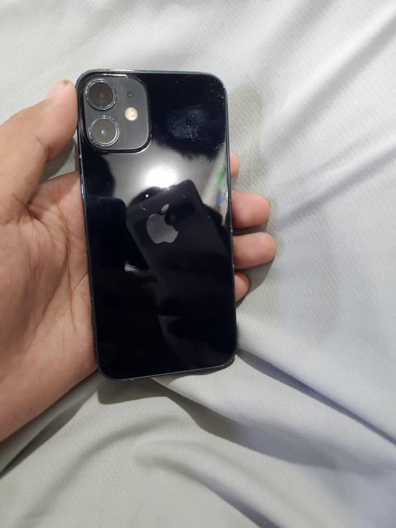 Apple iPhone 12 mini 1