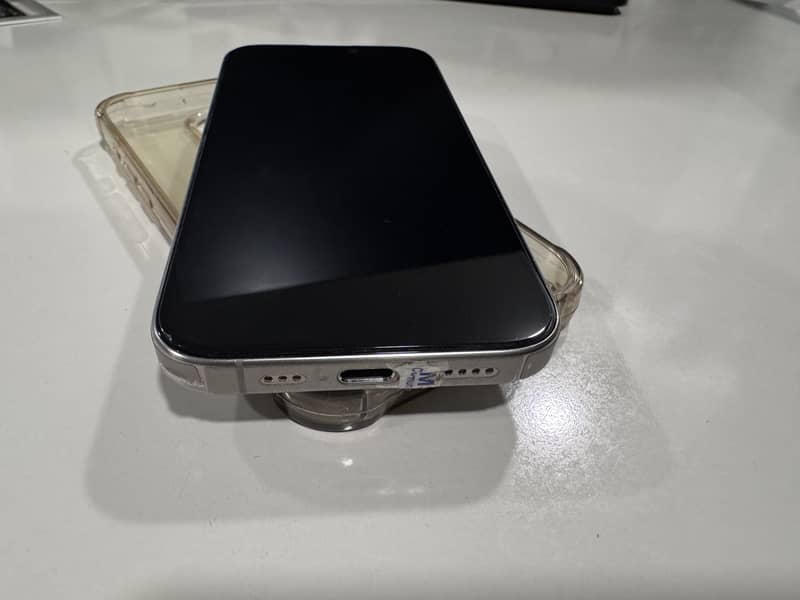 Apple iPhone 15 Pro 2