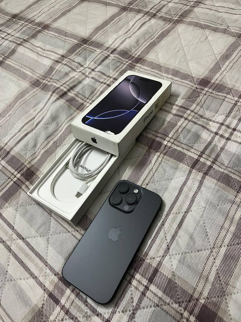 Apple iPhone 16 Pro 1