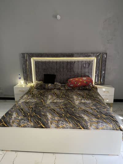 King size long bed.