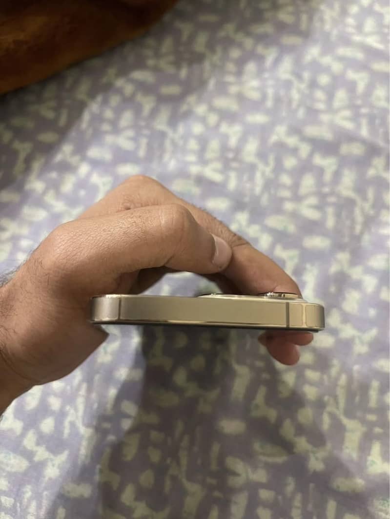 Apple iPhone 13 Pro 3