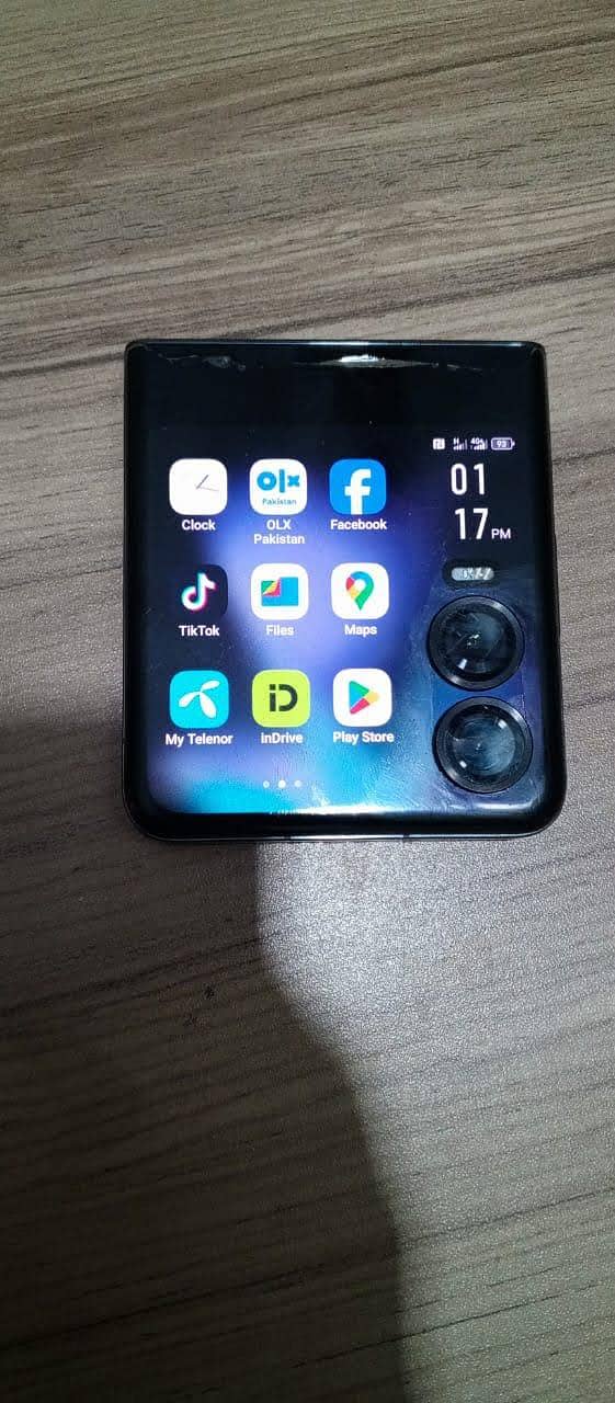 Infinix zero flip 4