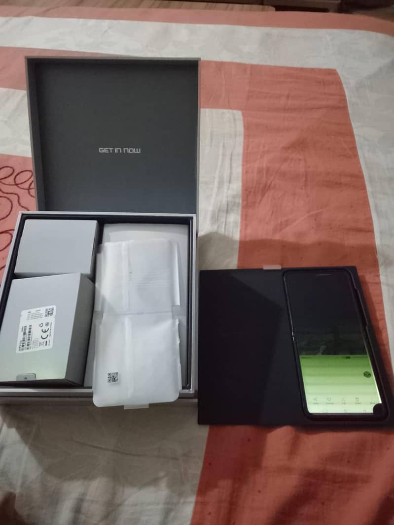 Infinix zero flip 7