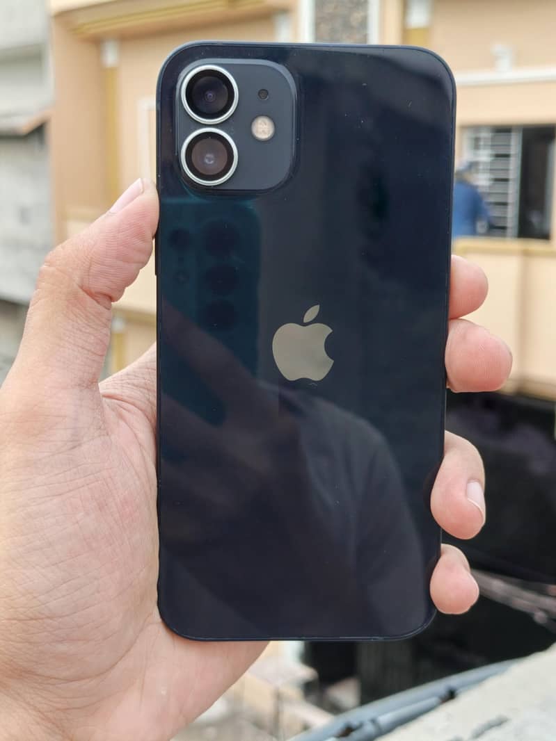 Apple iPhone 12 6