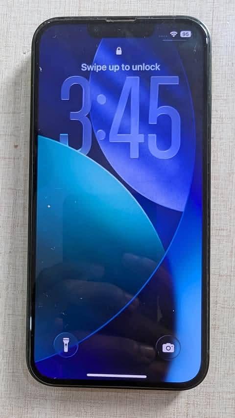 Apple iPhone 13 1