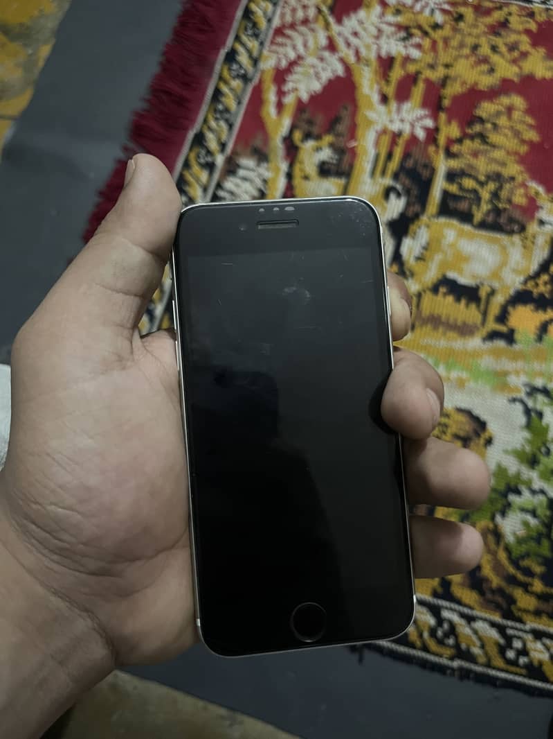 Apple iPhone SE 1