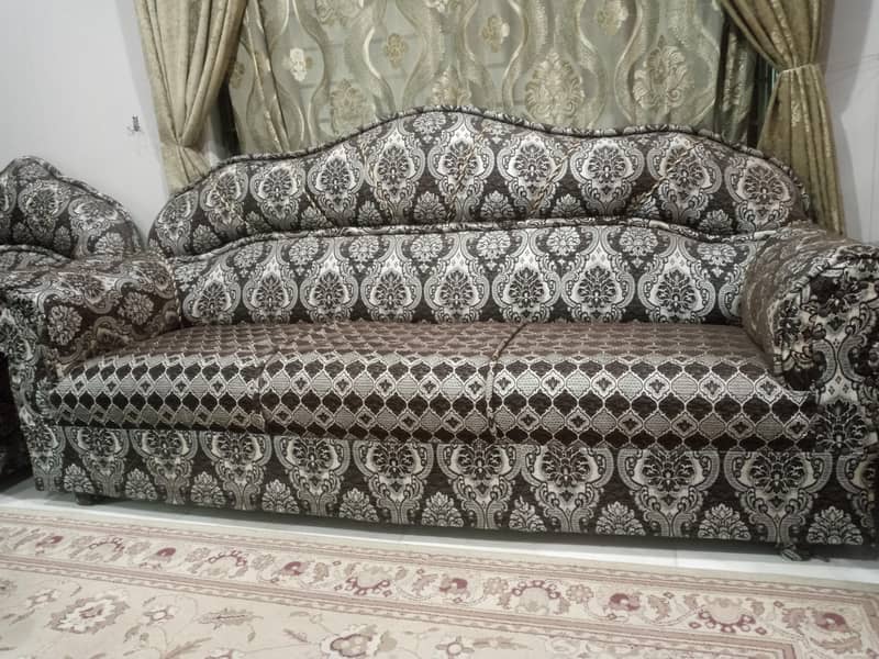 5 seater sofa 0