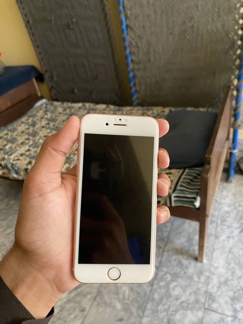 Apple iPhone 6S 1