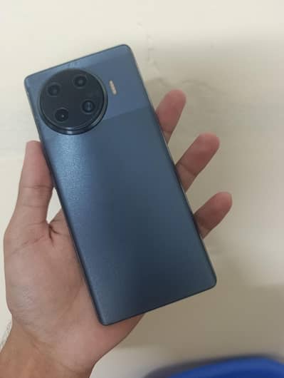 Tecno Spark 20 Pro Plus in 10/10 condition with box charger