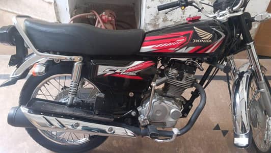 Black Honda CG125