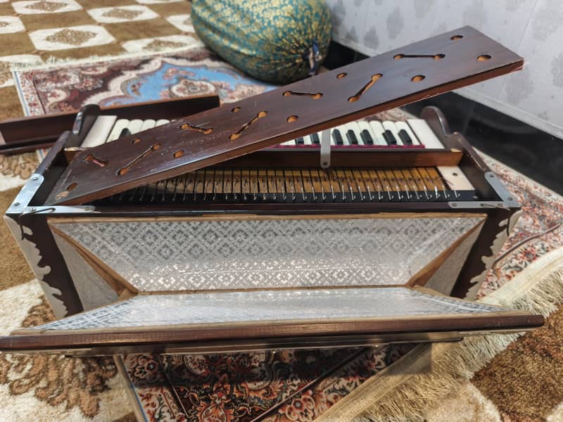 Harmonium 3