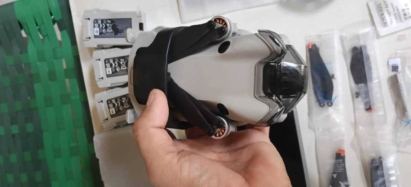 DJI mini  4 pro 3