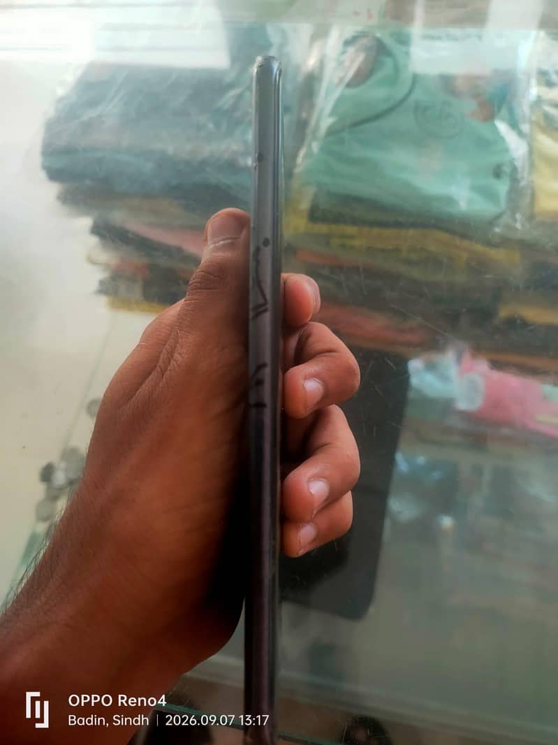 Tecno spark 40 pro plus 4