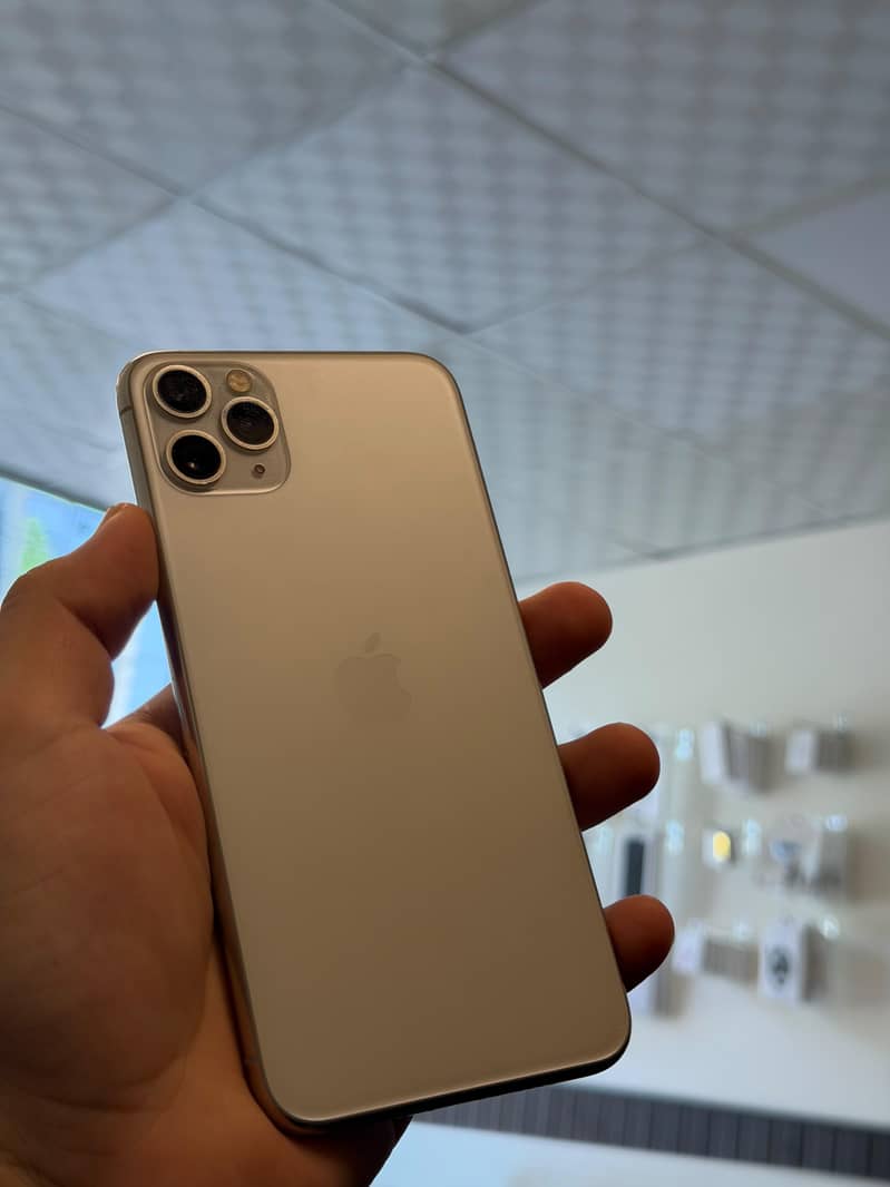 Apple iPhone 11 Pro Max 1