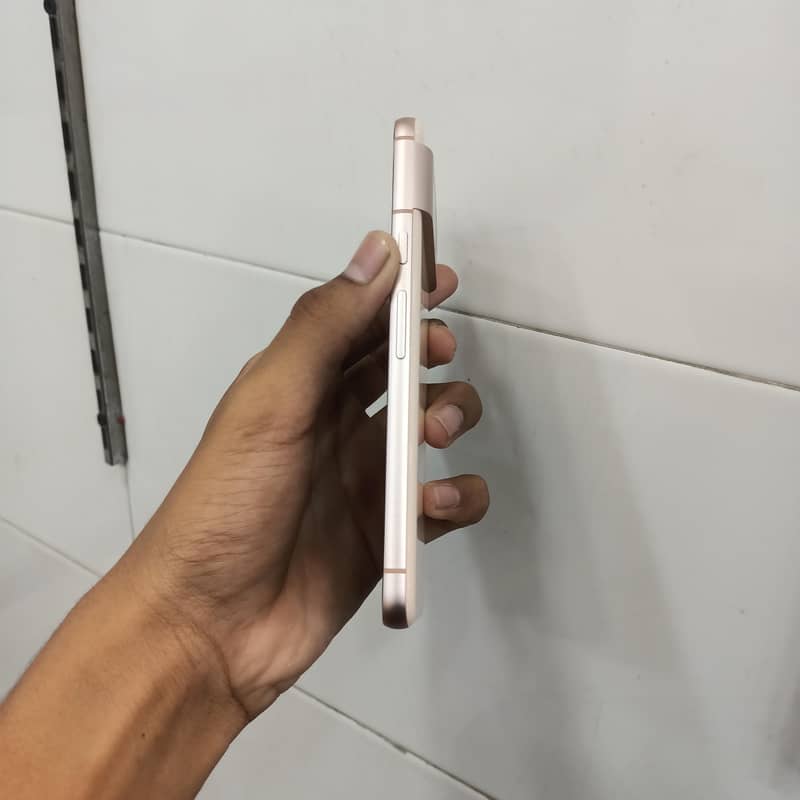 Google Pixel 8 1