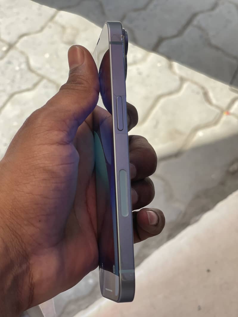 Apple iPhone 14 3