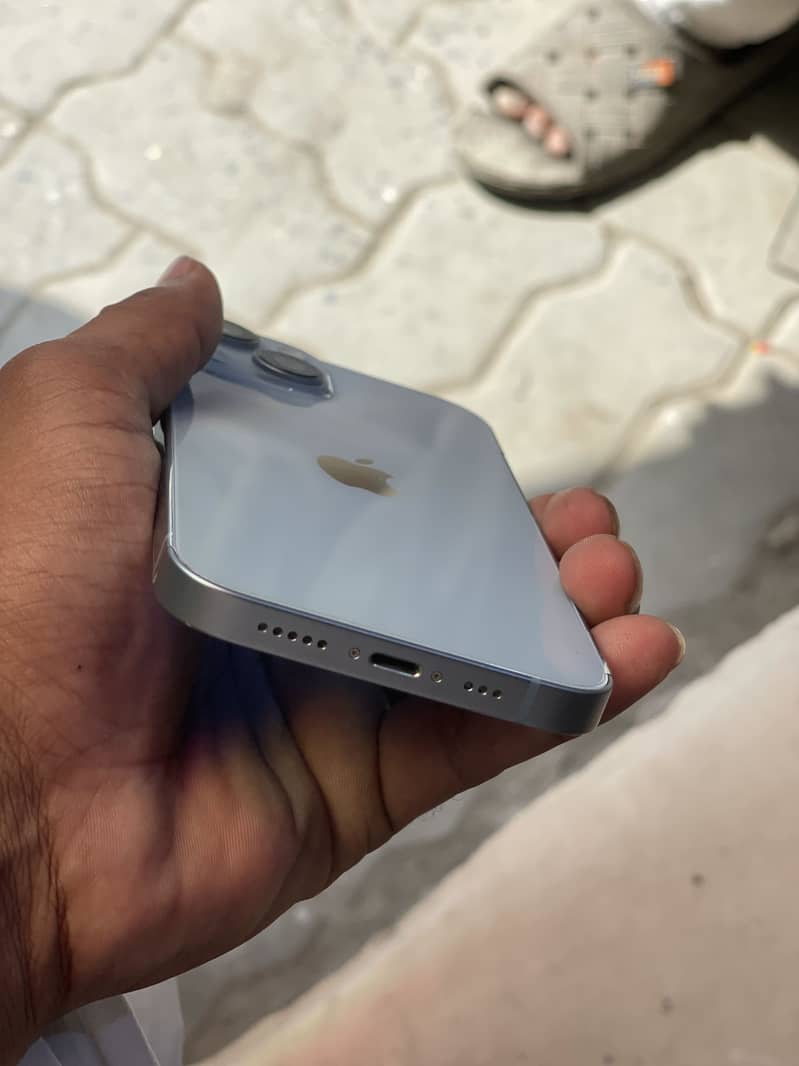Apple iPhone 14 4