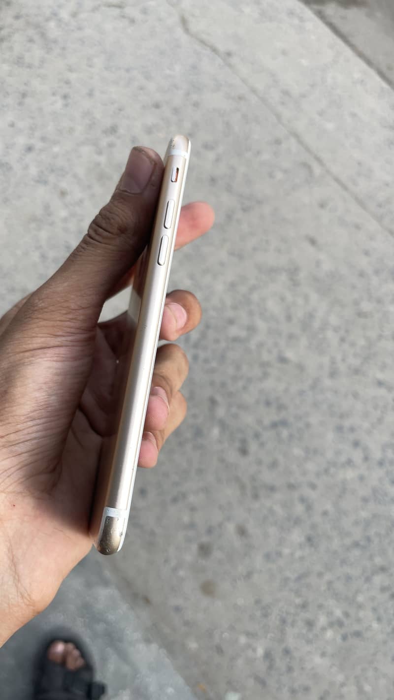 Apple iPhone 7 1