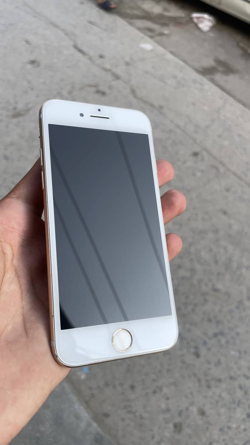 Apple iPhone 7 4