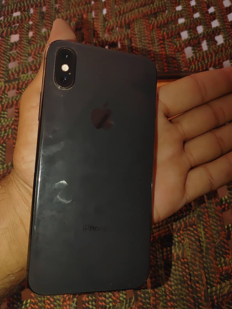 Apple iPhone XS 1