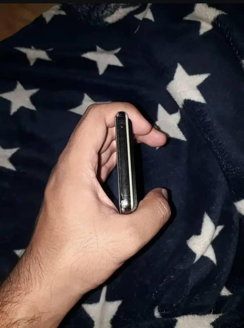 Google Pixel 6 10/10 condition 2