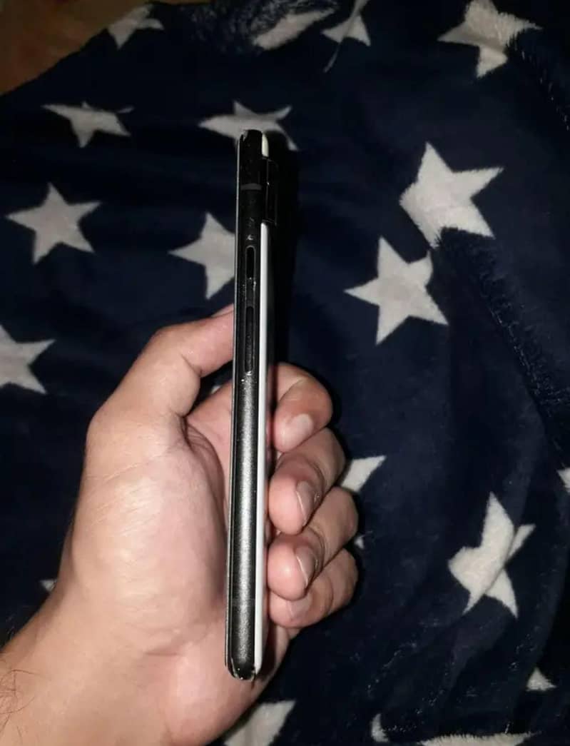Google Pixel 6 10/10 condition 5