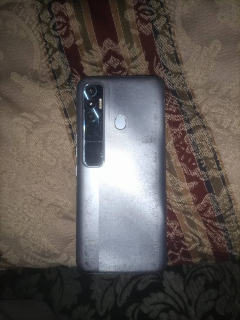 Tecno Spark 7 Pro 0
