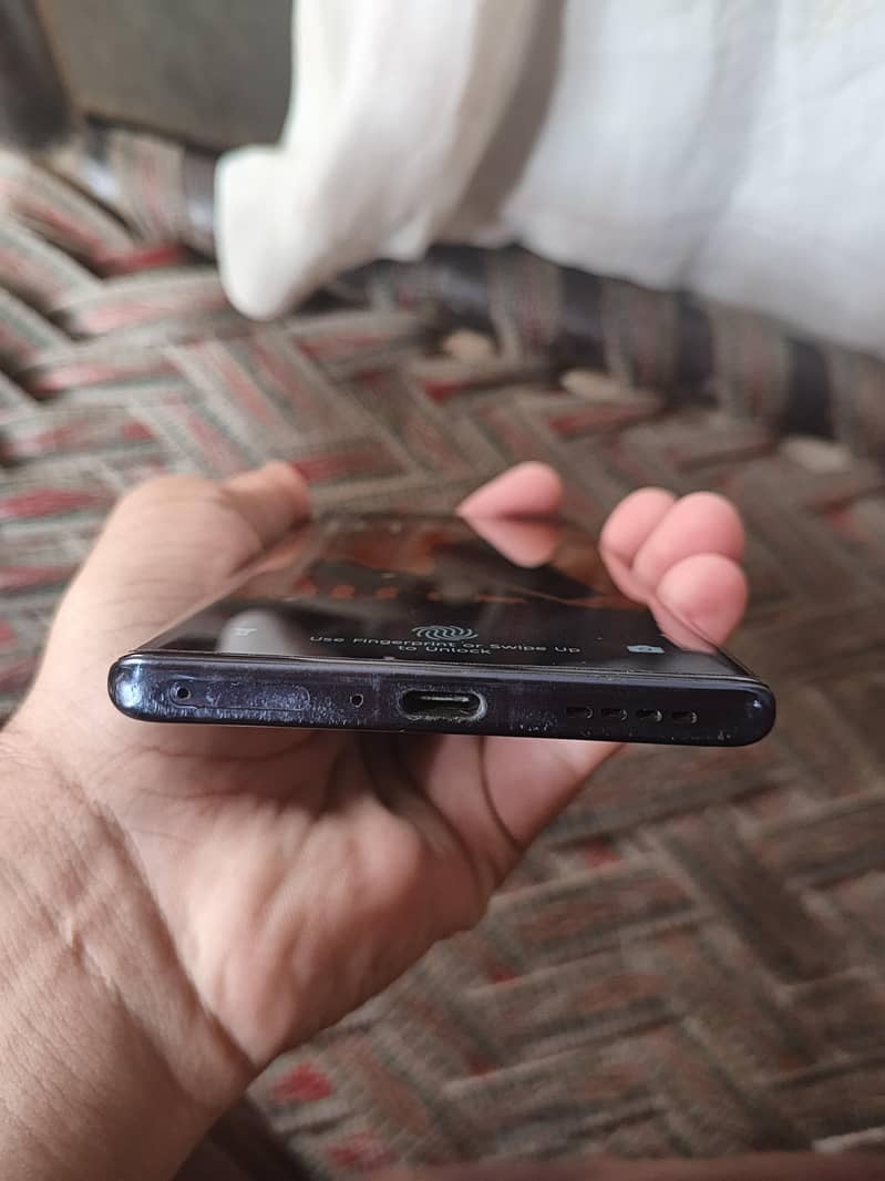 Infinix Note 40 Pro 4