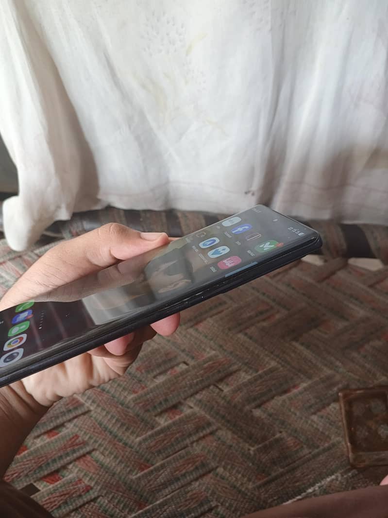 Infinix Note 40 Pro 9